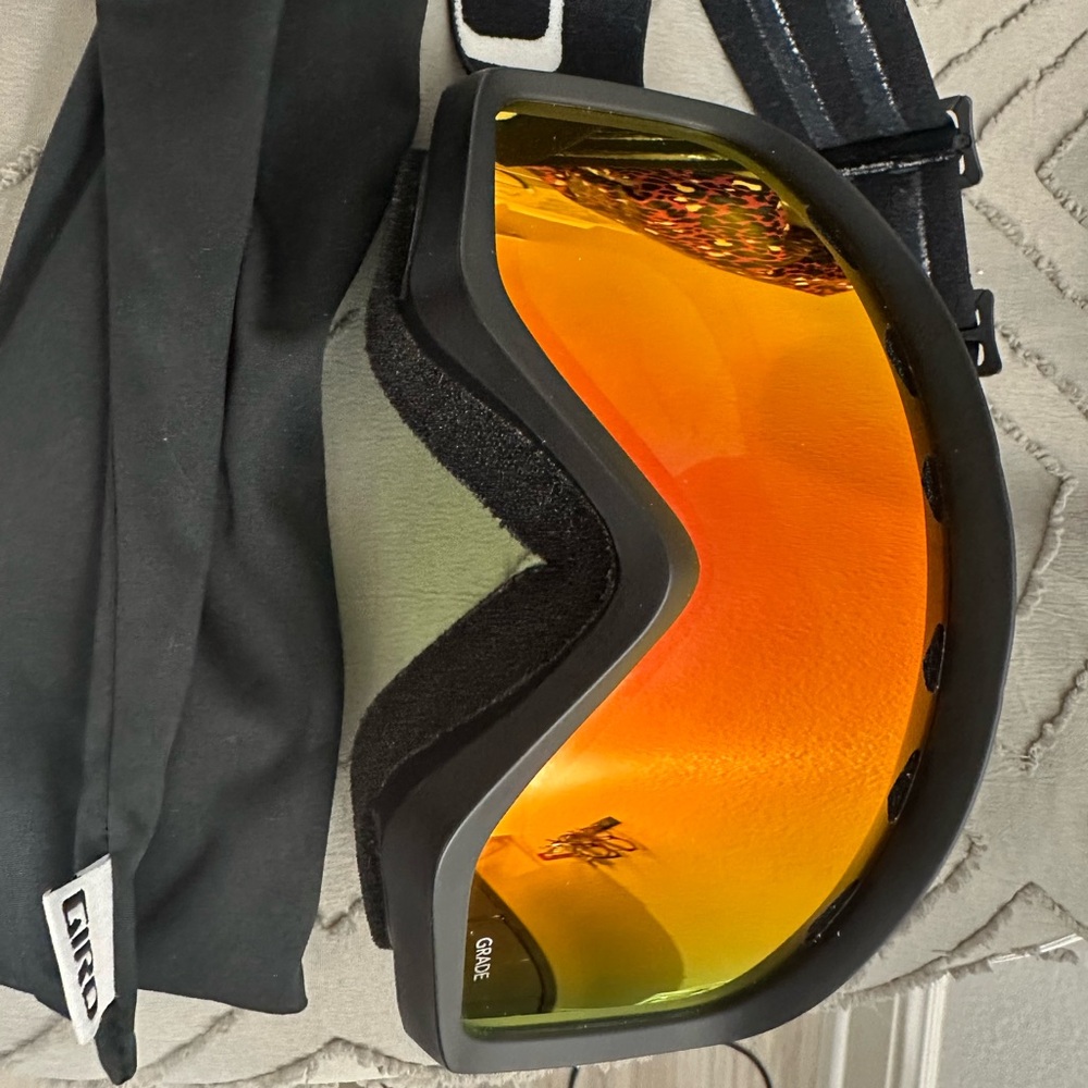 Snow Goggles unisex small frame face for skiing or snowboarding